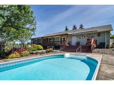 525 Se Parkway Drive Winston OR 97496