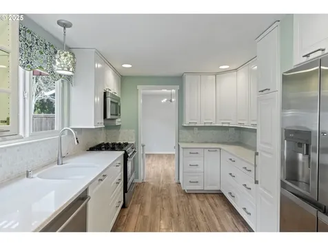 14010 NW 23rd Avenue Vancouver WA 98685