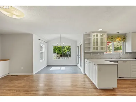 14010 NW 23rd Avenue Vancouver WA 98685