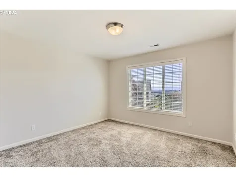 15133 Se Holland Loop Happy Valley OR 97086