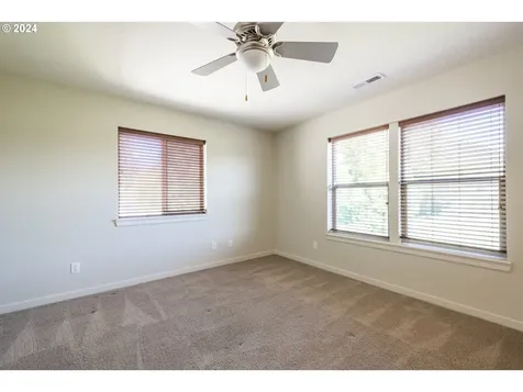 2121 Mayfly Street Lebanon OR 97355