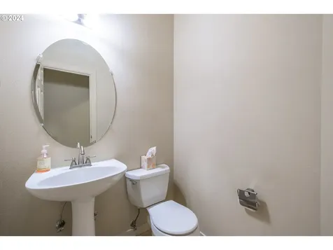 2121 Mayfly Street Lebanon OR 97355