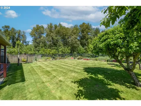 2121 Mayfly Street Lebanon OR 97355