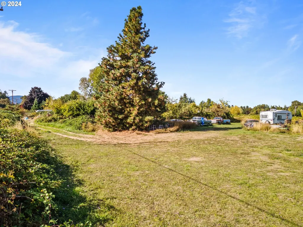 3950 Portland Drive Hood River OR 97031