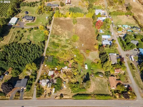 3950 Portland Drive Hood River OR 97031