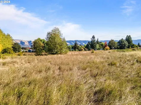 3950 Portland Drive Hood River OR 97031