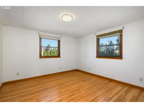 1370 Tucker Road Hood River OR 97031