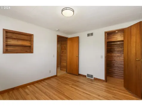1370 Tucker Road Hood River OR 97031