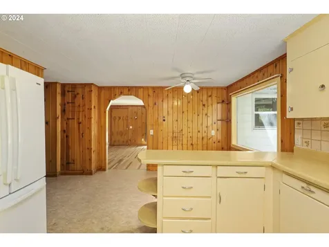 1370 Tucker Road Hood River OR 97031
