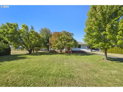 1370 Tucker Road Hood River OR 97031
