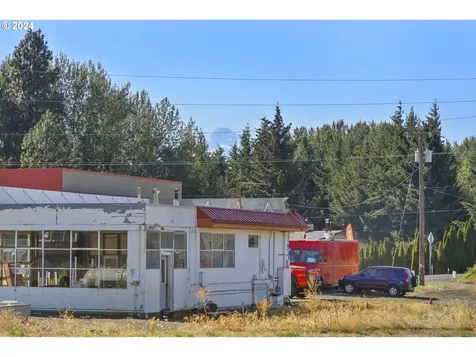 1370 Tucker Road Hood River OR 97031