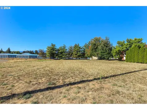 1370 Tucker Road Hood River OR 97031