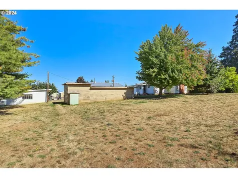 1370 Tucker Road Hood River OR 97031