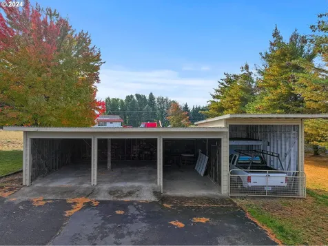 1370 Tucker Road Hood River OR 97031