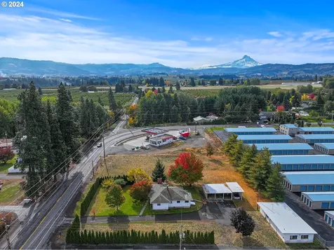 1370 Tucker Road Hood River OR 97031