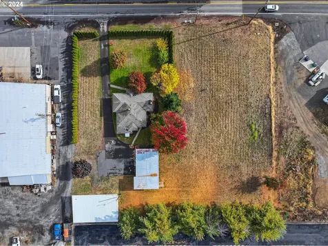 1370 Tucker Road Hood River OR 97031