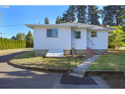 1370 Tucker Road Hood River OR 97031
