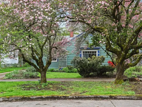 6036 Ne Davis Street Portland OR 97213