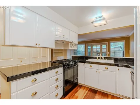 11591 SW 134th Place Portland OR 97223