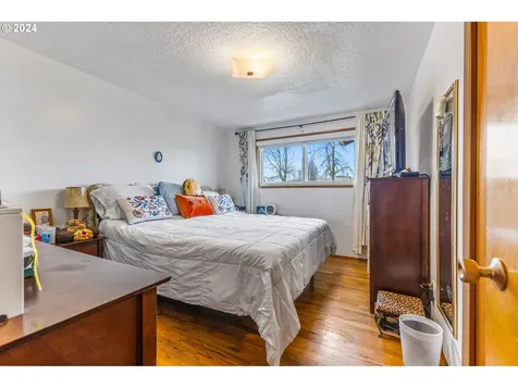 1450 Rainier Road Woodburn OR 97071