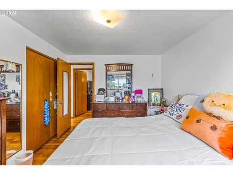 1450 Rainier Road Woodburn OR 97071