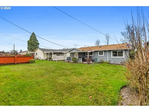 1450 Rainier Road Woodburn OR 97071