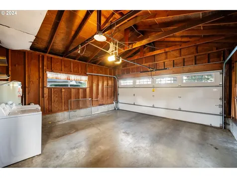 11400 SE Hawthorne Street Portland OR 97216