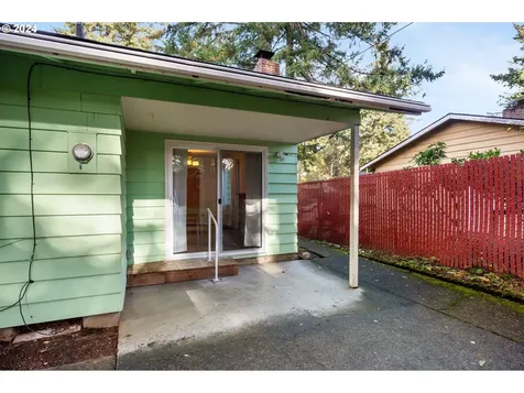 11400 SE Hawthorne Street Portland OR 97216