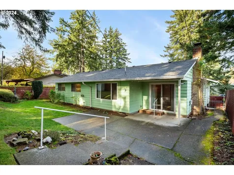 11400 SE Hawthorne Street Portland OR 97216