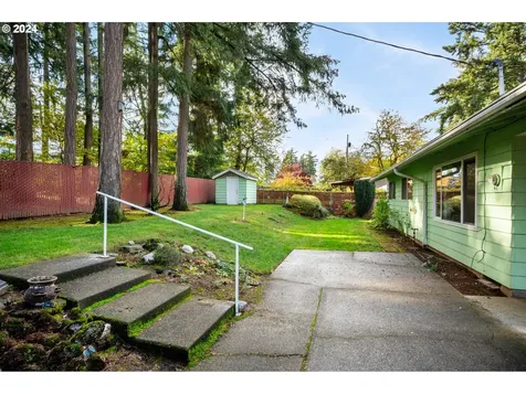 11400 SE Hawthorne Street Portland OR 97216