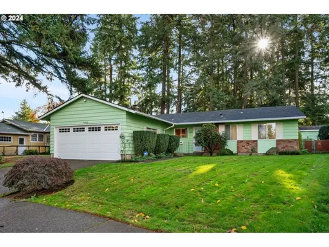 11400 SE Hawthorne Street Portland OR 97216