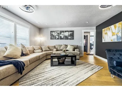2857 NW Mount Ashland Lane Mcminnville OR 97128