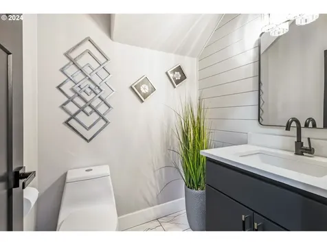 2857 NW Mount Ashland Lane Mcminnville OR 97128