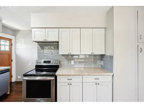 5604 Se Holgate Boulevard Portland OR 97206
