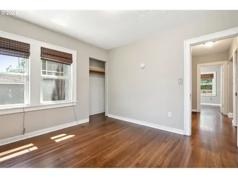 5604 Se Holgate Boulevard Portland OR 97206