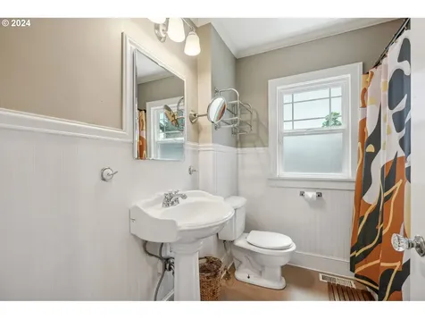 5604 Se Holgate Boulevard Portland OR 97206