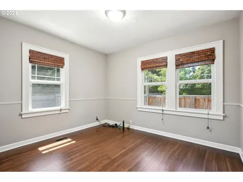 5604 Se Holgate Boulevard Portland OR 97206