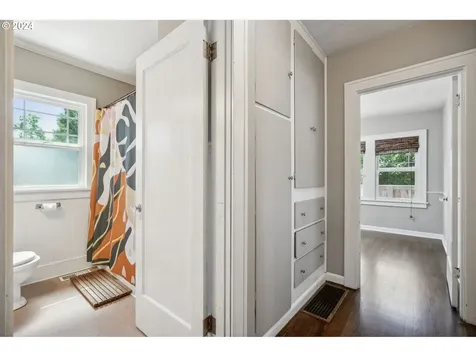 5604 Se Holgate Boulevard Portland OR 97206