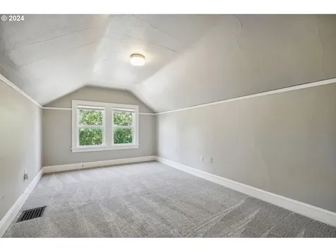 5604 Se Holgate Boulevard Portland OR 97206