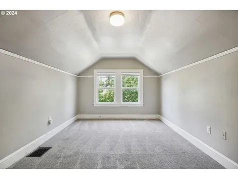 5604 Se Holgate Boulevard Portland OR 97206