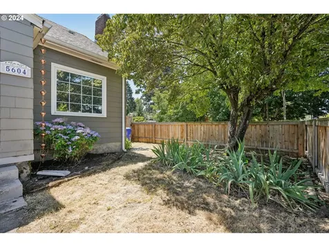 5604 Se Holgate Boulevard Portland OR 97206