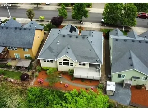 3723 10th Street Hubbard OR 97032