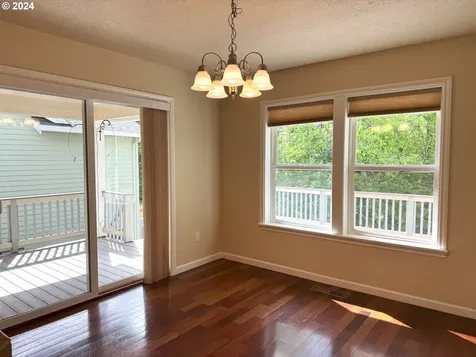 3723 10th Street Hubbard OR 97032