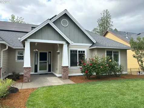 3723 10th Street Hubbard OR 97032
