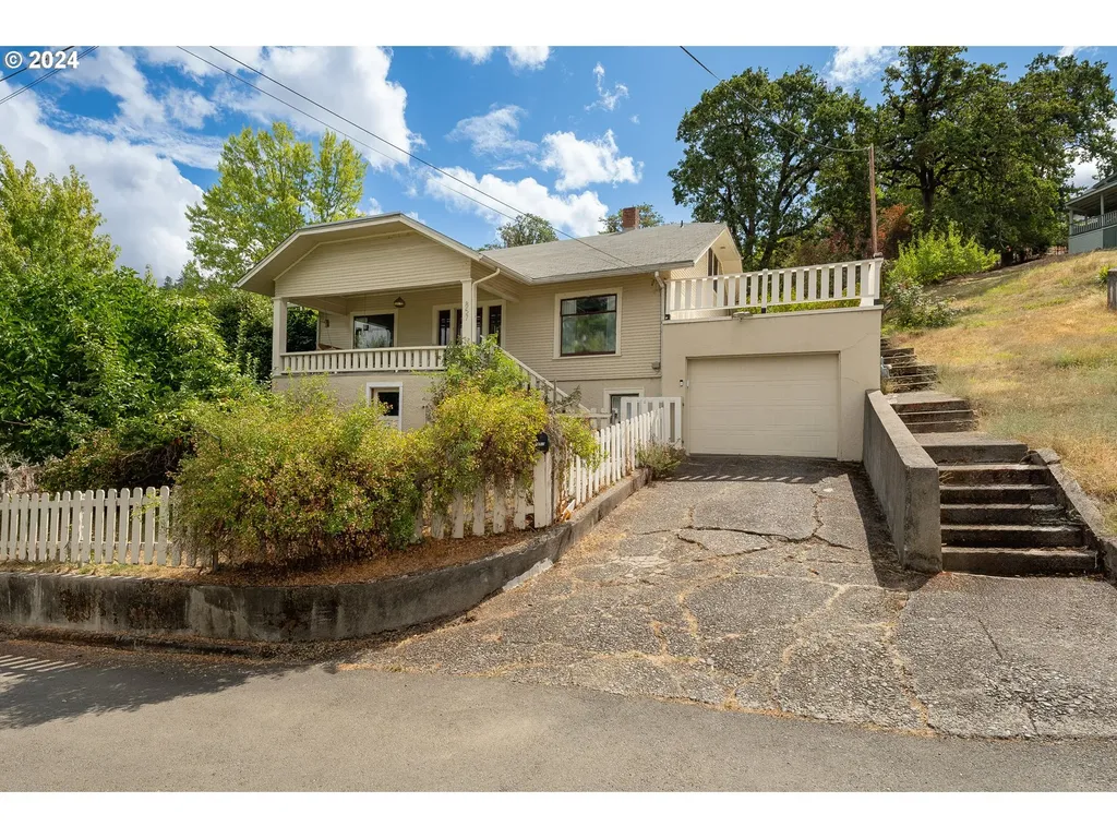 857 Se Watson Street Roseburg OR 97470