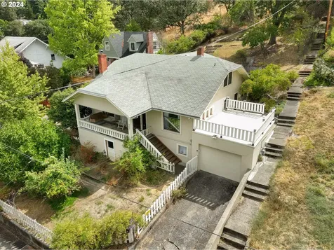 857 Se Watson Street Roseburg OR 97470