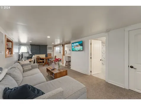857 Se Watson Street Roseburg OR 97470