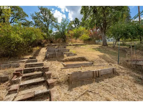 857 Se Watson Street Roseburg OR 97470