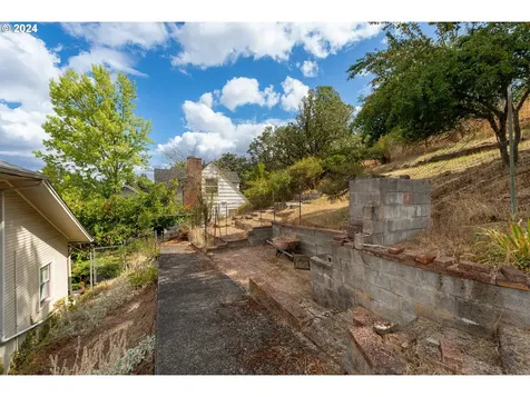 857 Se Watson Street Roseburg OR 97470