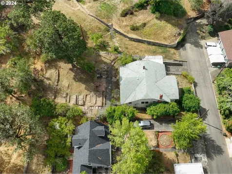 857 Se Watson Street Roseburg OR 97470